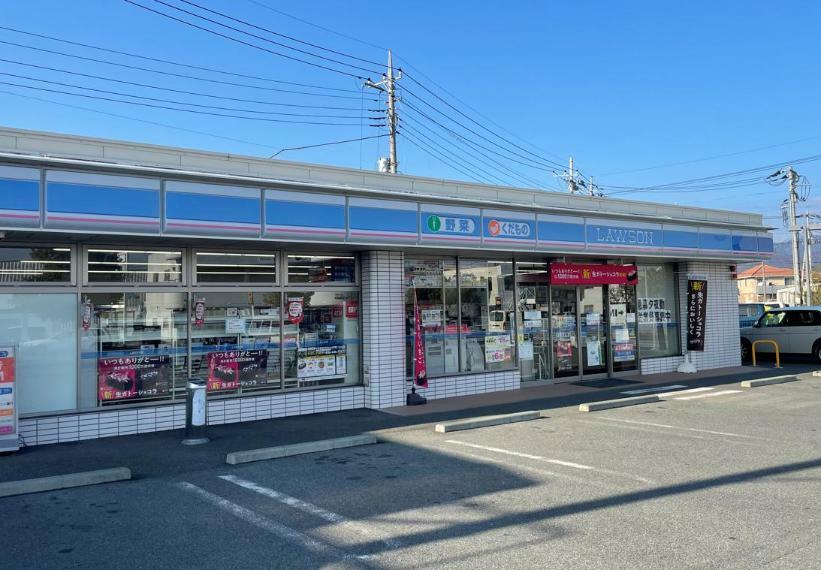 【コンビニエンスストア】ローソン 甲府池田通り店まで730m