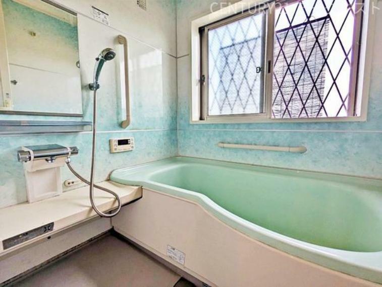 バスルームでリラックスタイム！<BR/>浴室乾燥機・床夏付きと注文住宅ならではの機能が満載！