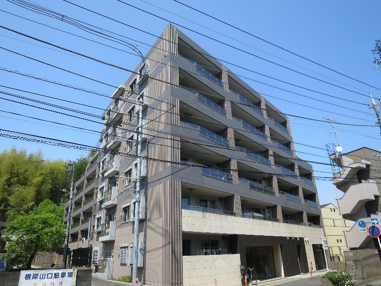 2009年10月完成　総戸数40戸　地上6階建1階部分