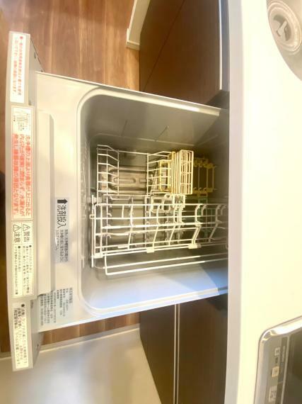 食器洗乾燥機<BR/>写真は階違いのお部屋画像ですが、1016号室は現在空き室のため随時内覧可能です！