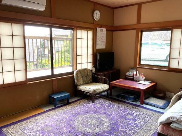 主寝室となる10帖の和室です。バルコニーから京都の街並みを見渡せます。
