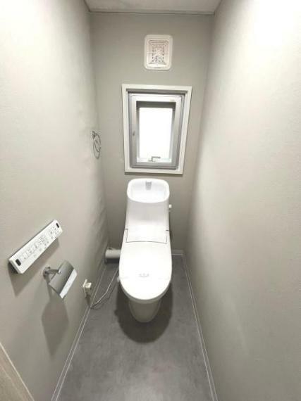 【トイレ】清潔感のあるトイレです。