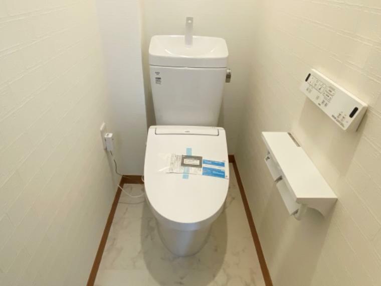 温水洗浄・暖房便座付きのトイレ