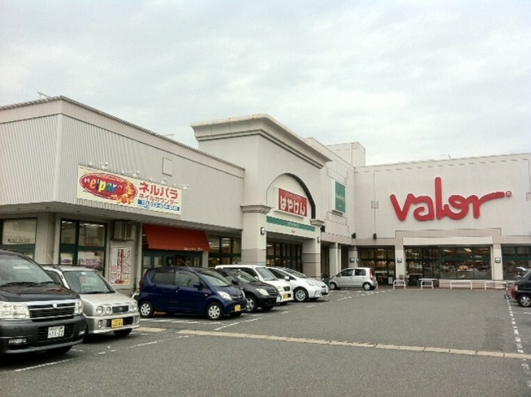 スーパーマーケットバロー 鳴海店　320m