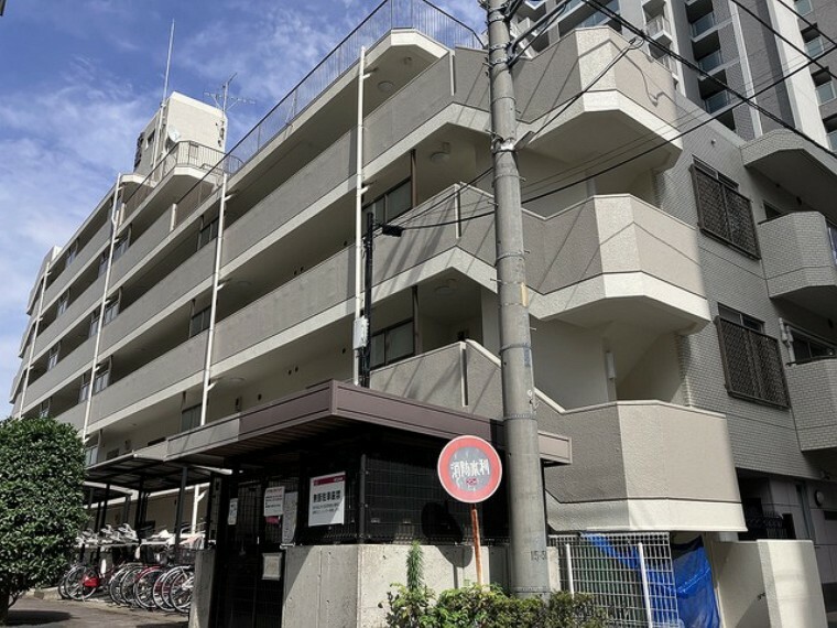 浦和駅徒歩9分の近さ。 忙しい朝が助かる立地、 暮らしにゆとりが生まれます。