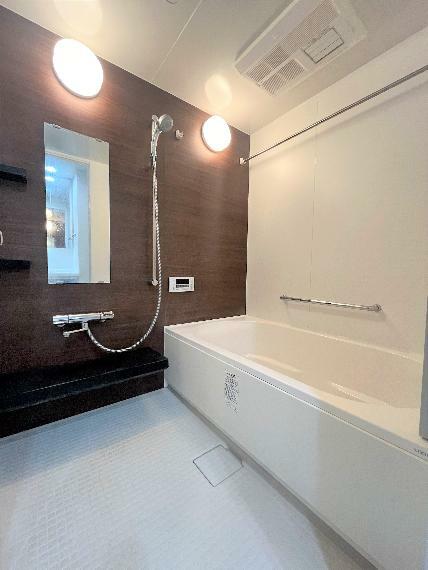 浴室換気乾燥機付で快適な空間です
