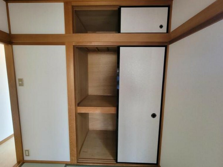 和室:押入収納は奥行きがあり、季節物の家電や寝具もスッキリと収納できます！