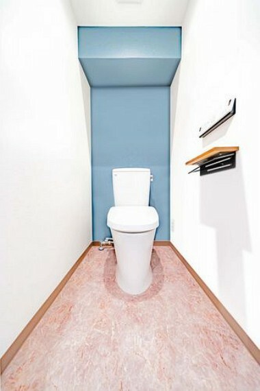 【トイレ】※画像はCGにより家具等の削除、床・壁紙等を加工した空室イメージです。