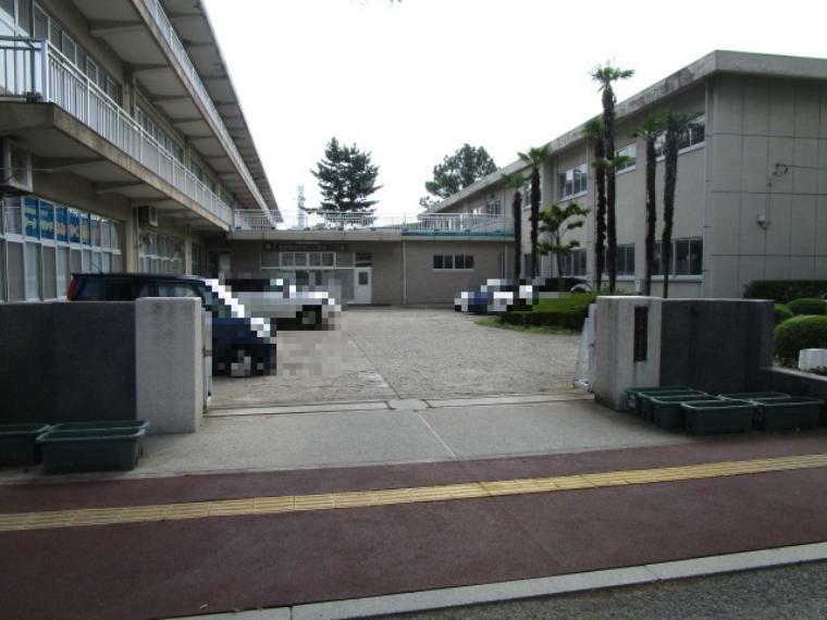 福島市立福島第一小学校まで約270m