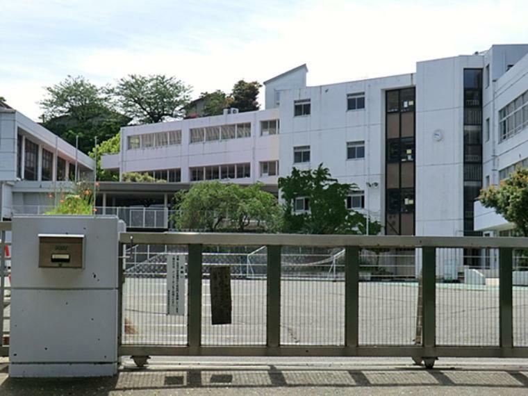 鎌倉市立第一中学校まで約1590m（徒歩20分）