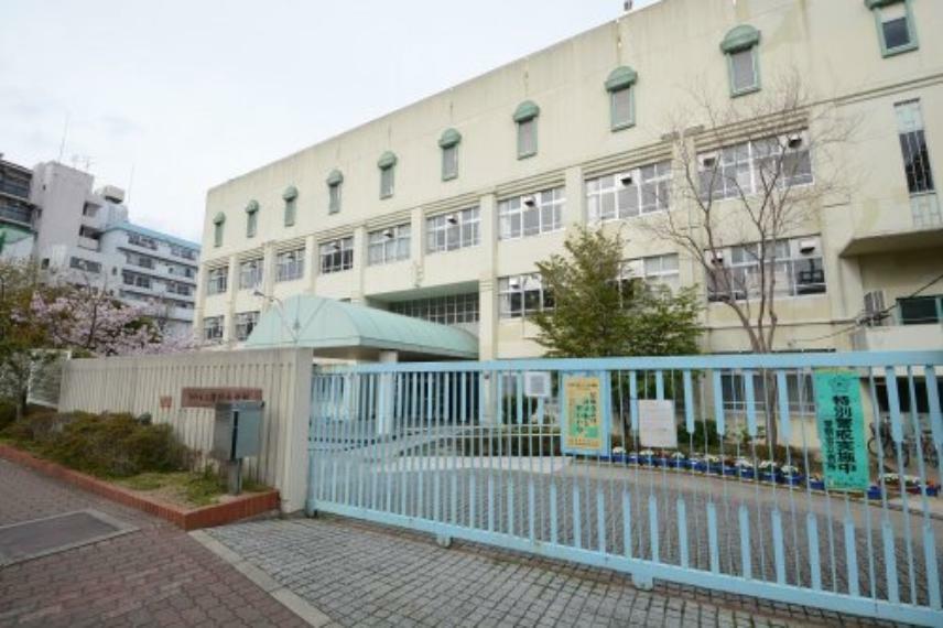【小学校】神戸市立稗田小学校まで213m
