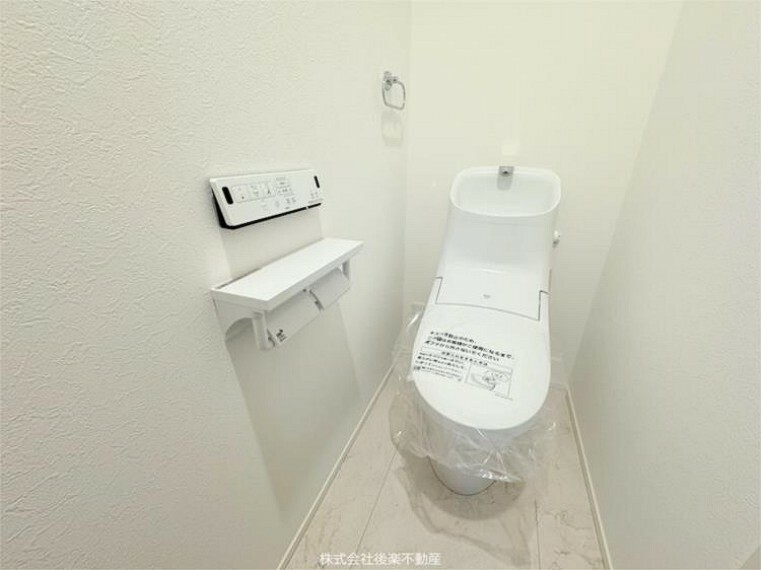 トイレ1・2階に1っか所ずつあるので安心温水洗浄便座