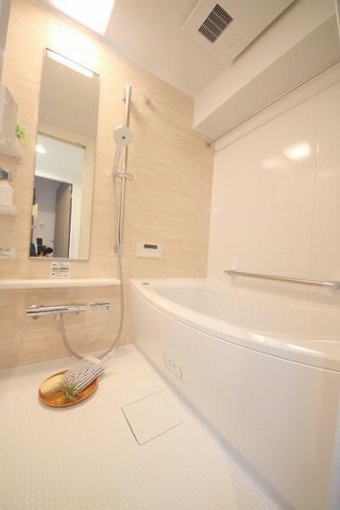 ■1216サイズの浴室、追炊き機能＆浴室換気乾燥暖房機付き