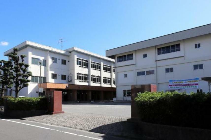 【中学校】成和中学校まで約950mです。