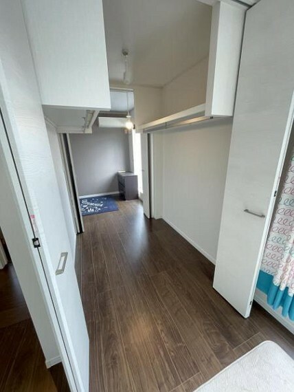 2階居室の収納はワイドサイズで兄弟仲良く使用も可能。用途色々ですね。