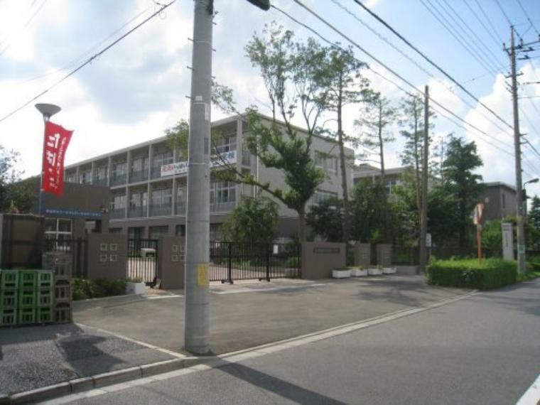 【小学校】草加市立松原小学校まで832m