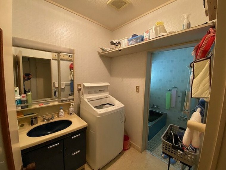 ゆとりのある洗面室。写真撮影日2023.10
