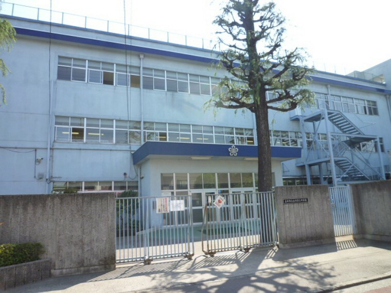 【中学校】立川市立第三中学校まで937m