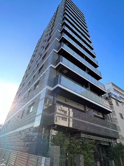 2021年7月完成の築浅マンション/地上15階建て/所在階7階