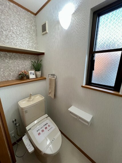 2階トイレ　快適な温水洗浄便座交換
