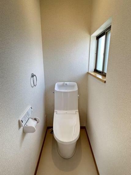 【リフォーム済】2階トイレの写真です。