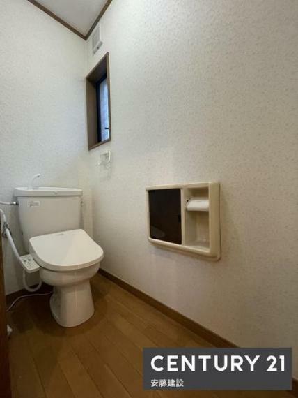 【　トイレ　/　toilet　】<BR/>明るく清潔的なウォッシュレット付きトイレ