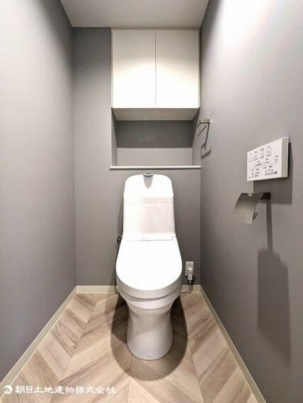トイレには快適な温水清浄便座付。