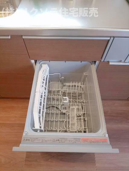 食器洗い乾燥機は水道代の節約や寝ている間に洗い物を片付けてくれる便利な設備です
