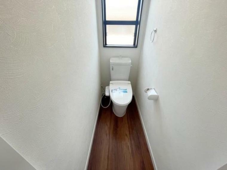 温水洗浄便座付2Fトイレです。