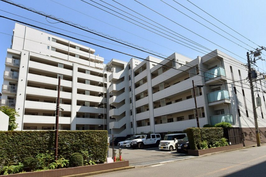 2012年2月築、地上11階建てマンション「クリオ横浜フロントレジデンス」4階のお部屋のご紹介。
