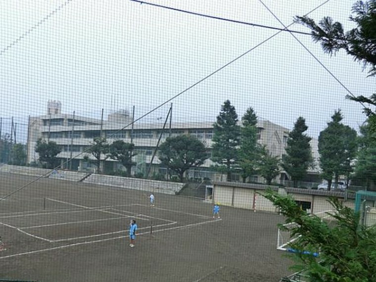 横浜市立六角橋中学校　1980m