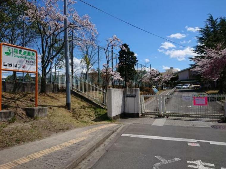 【小学校】仙台市立桜丘小学校まで約1500m、徒歩約19分の立地です。お友達とお話ししながら帰るにはちょうどいい距離ですね。