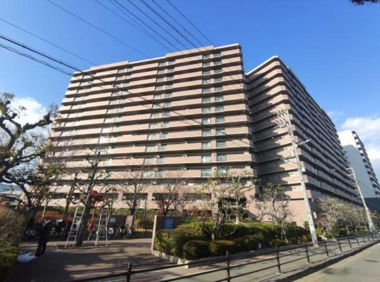 JR東西線「御幣島」駅徒歩7分に立地のマンションです。