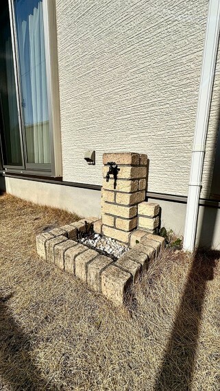 【庭】デザインされた外水栓