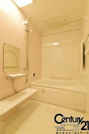 ■現地撮影写真■ゆったりサイズの浴室で1日の疲れをリセット！