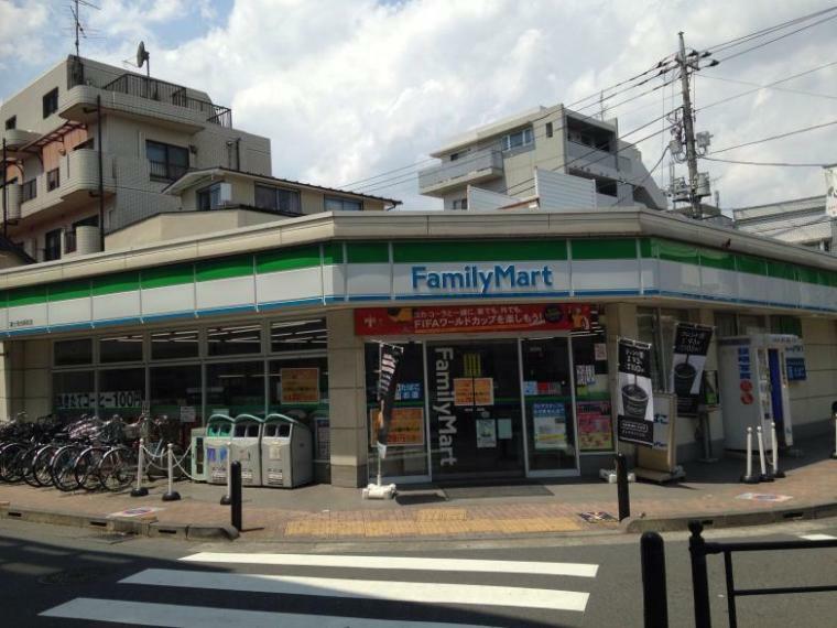 【コンビニエンスストア】ファミリーマート 富士見台駅前店まで435m