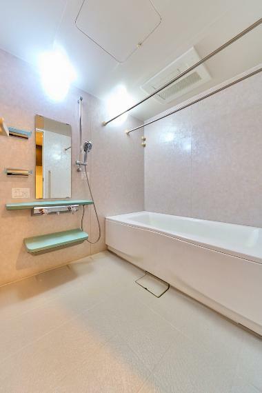 1620タイプのゆったり浴室、浴室換気乾燥機もついてます。