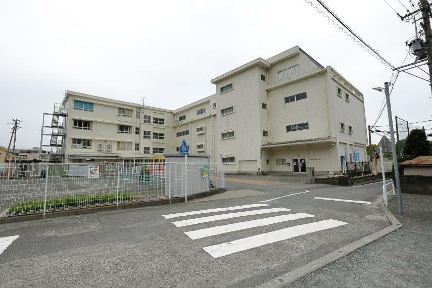 富士川第一小学校