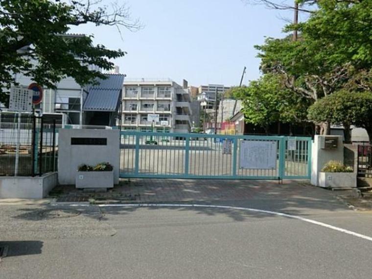 横浜市立六浦小学校 1873年（明治6年）創立