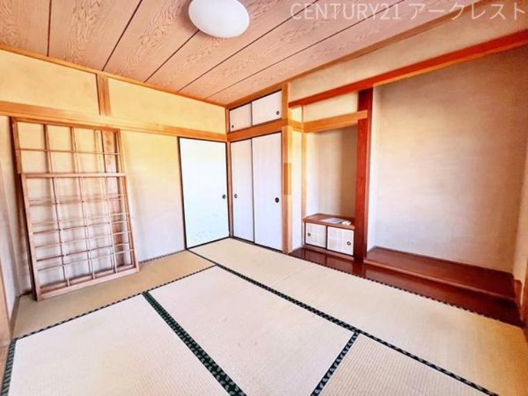 ～Japanese Room～来客時など多様な使い方ができる6帖和室。