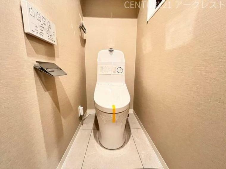 ～Toilet～シンプルな内装のスッキリとしたトイレです。お手入れやお掃除が、簡単にできるシンプルなデザインのトイレです。