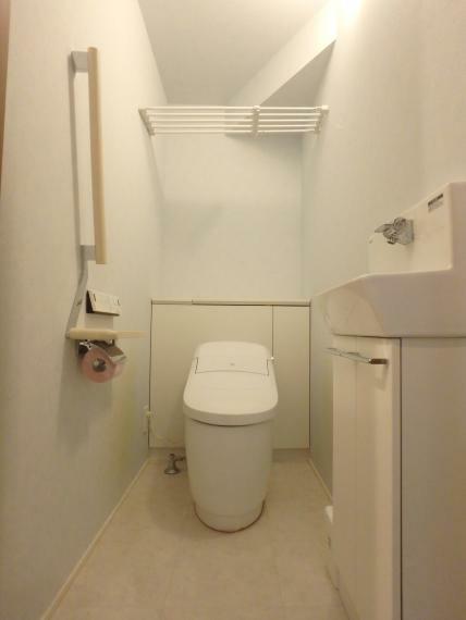 1階温水洗浄便座付きトイレ<BR/>独立手洗い場完備