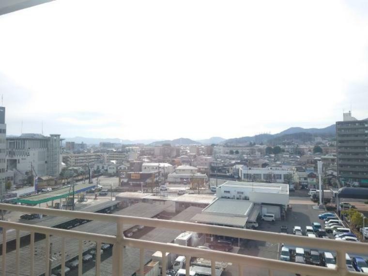 上層階なので、眺望良好！琵琶湖見えます！