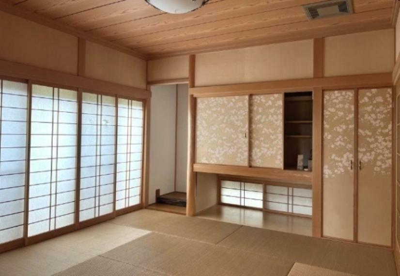 和室8帖　押入と床の間がある和室は、ゲストルームやお子様のお昼寝スペースとして活躍します