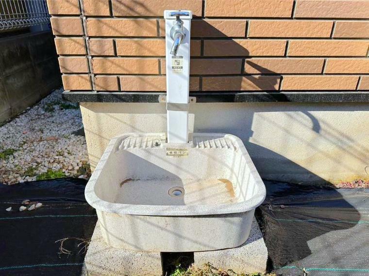 洗車にもお庭のお手入れにも便利な外水栓
