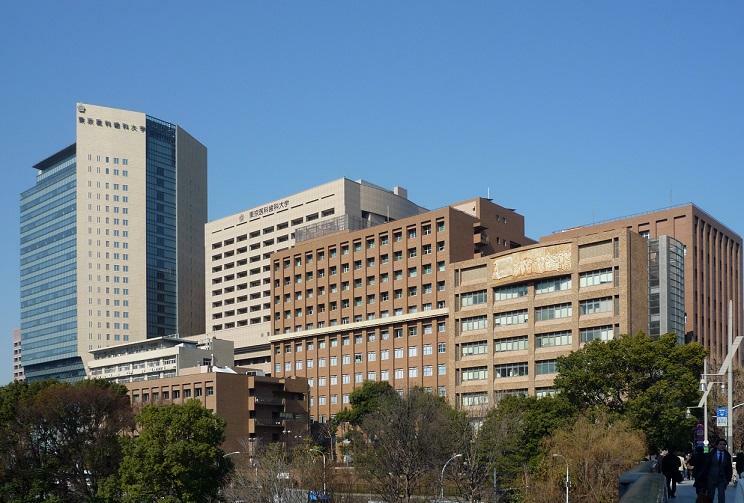 東京医科歯科大学病院　徒歩4分です。
