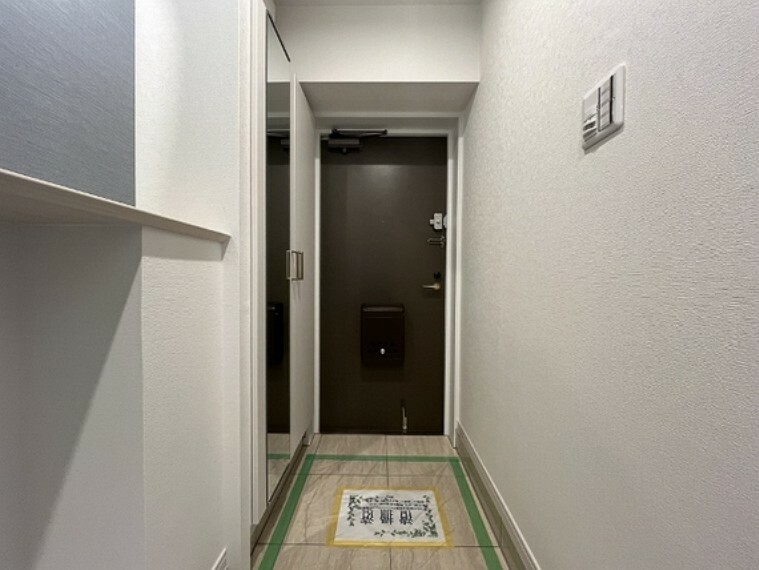 玄関スペースは実用性ももちろんですがその家の第一印象をよくしてくれるデザイン性も重要です。