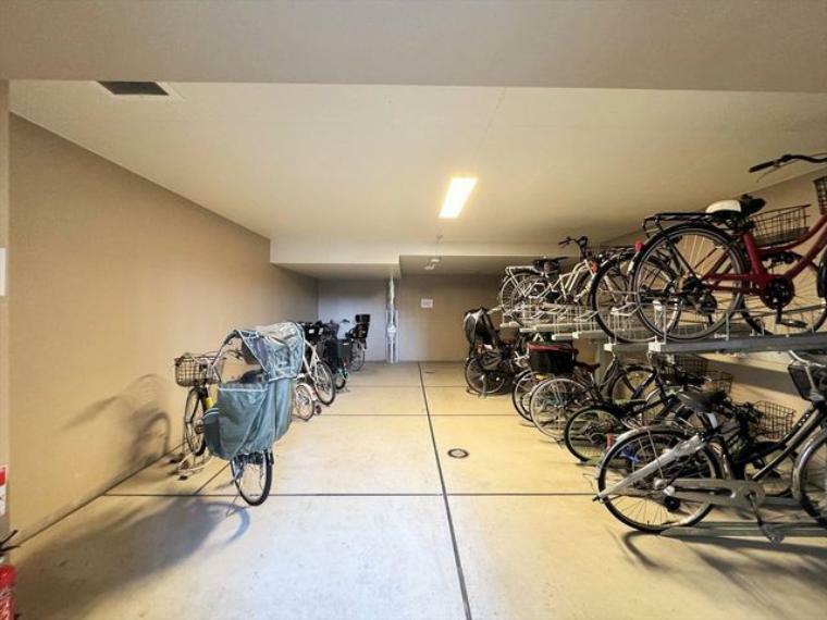 雨風から自転車を守れる駐輪スペース