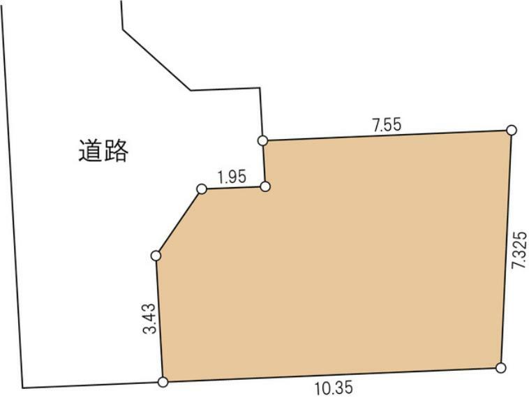 角地のような開放感あふれるロケーションの邸宅です。