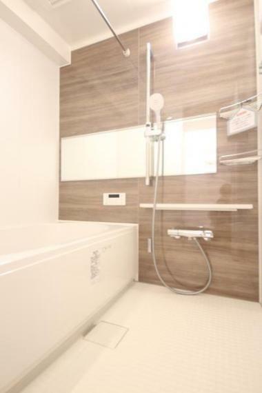 ■便利な浴室換気乾燥機付きバスルーム